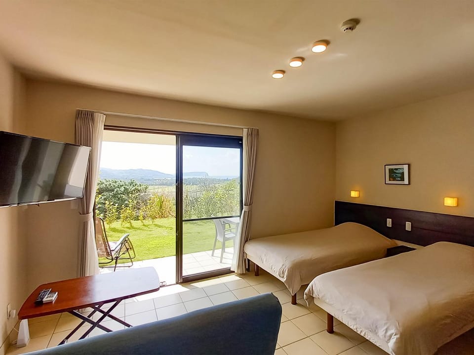 Photo of the whole room, Mountain view, Sea view