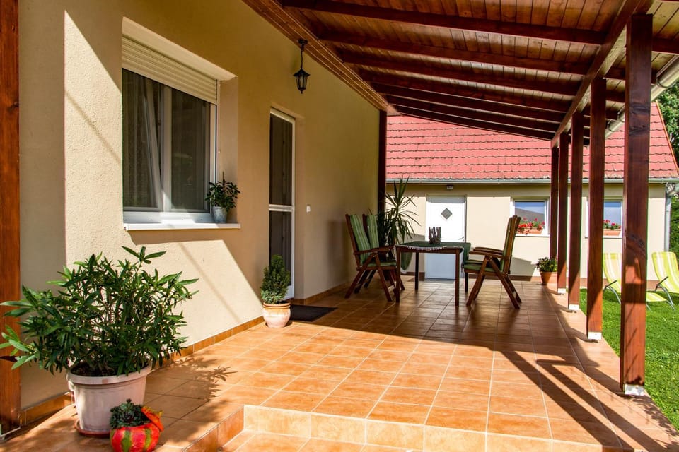 Villa Bárdió Villa in Hungary