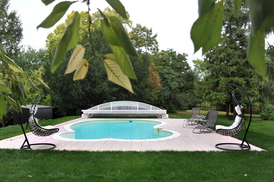 Swimming pool, Swimming pool