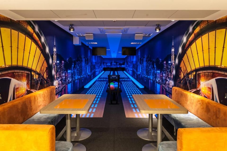 Bowling, Evening entertainment, Entertainment