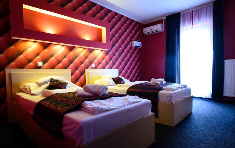 Shower, Bed, wardrobe