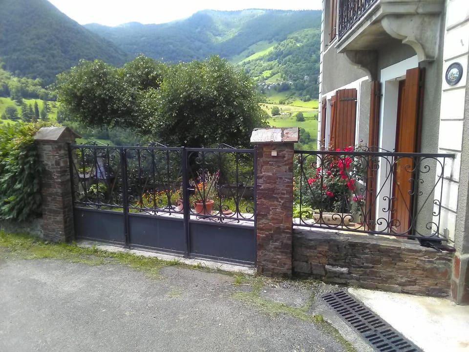 Property building, Garden