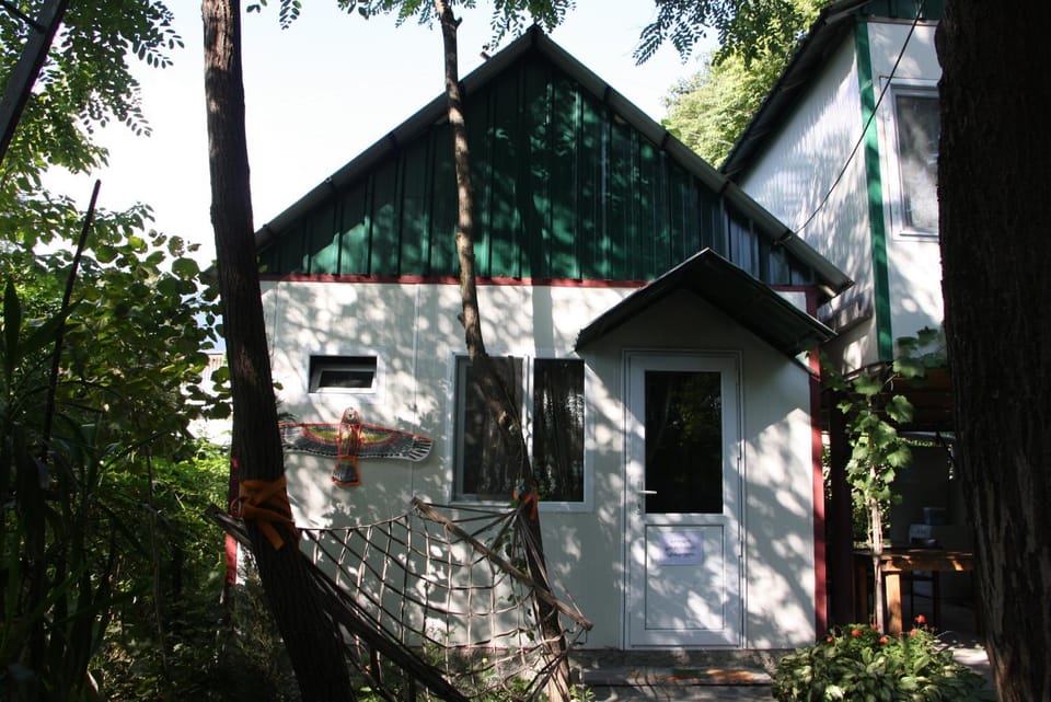 Robinson Crusoe House in Georgia