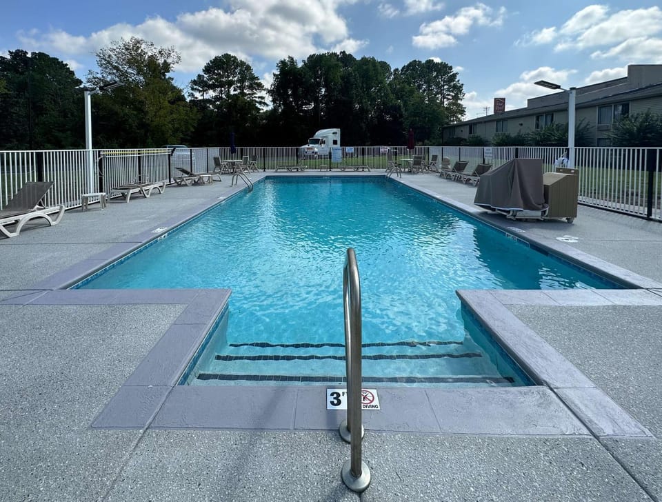 Pool view, Swimming pool, Swimming pool