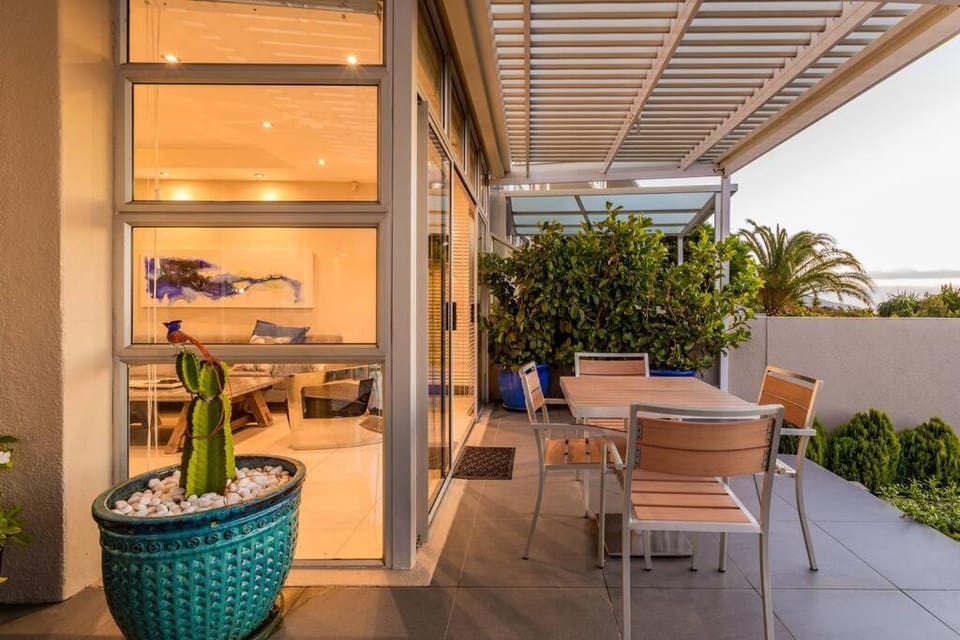 Patio, View (from property/room), Balcony/Terrace, Seating area