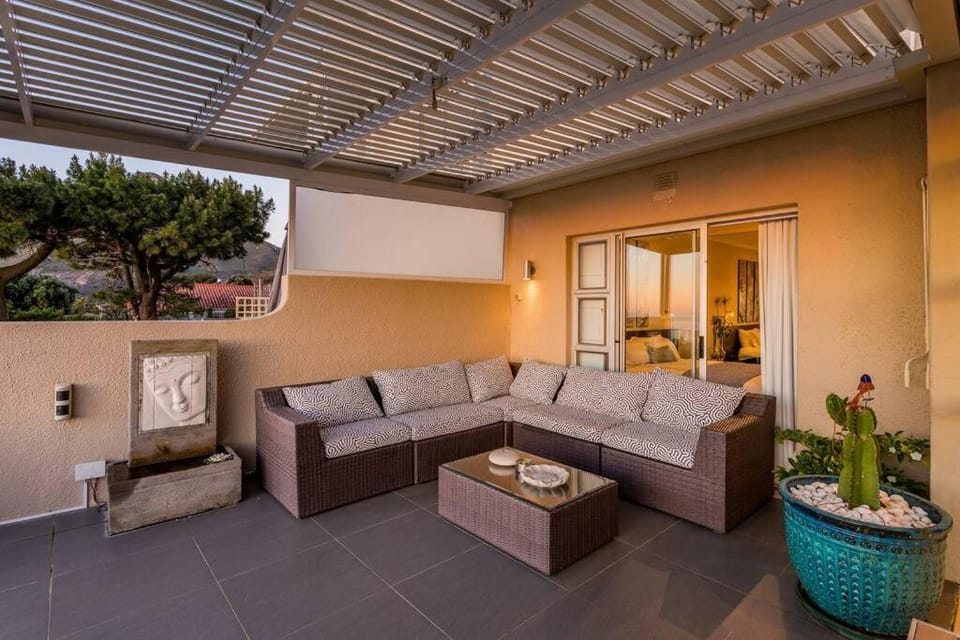Patio, Seating area