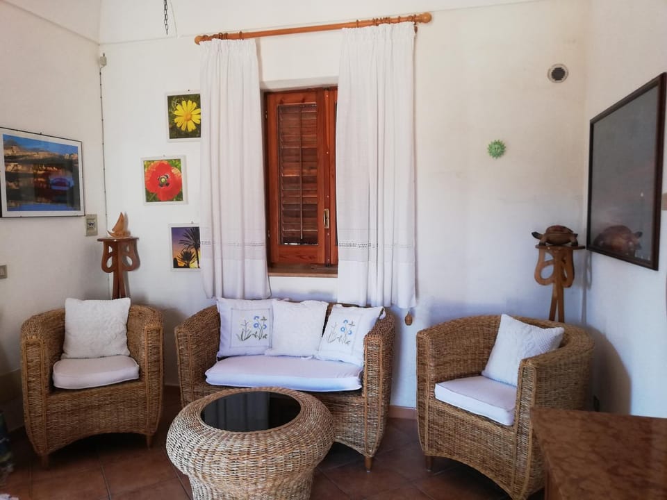 Le Case Di Tufo Riccio di mare House in Sicily
