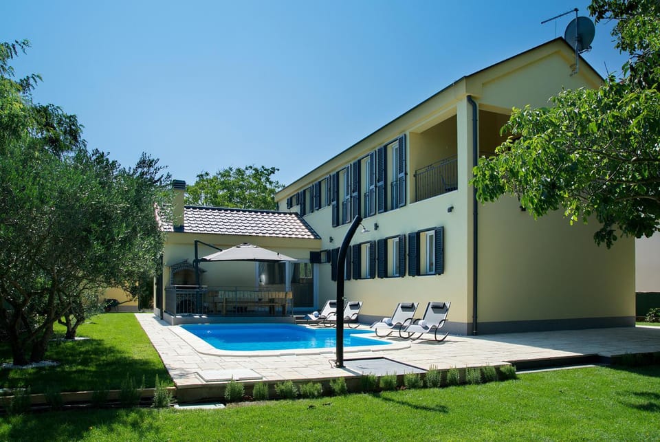 Patio, Garden, Balcony/Terrace, Swimming pool