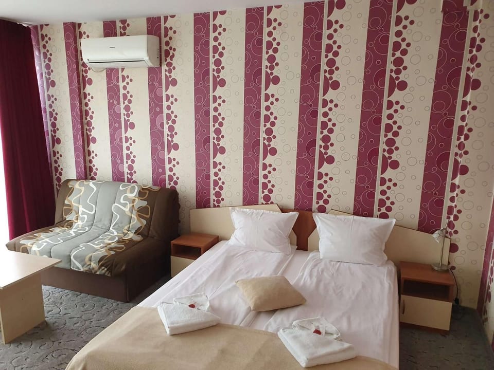 Family Hotel Kedara Hotel in Burgas