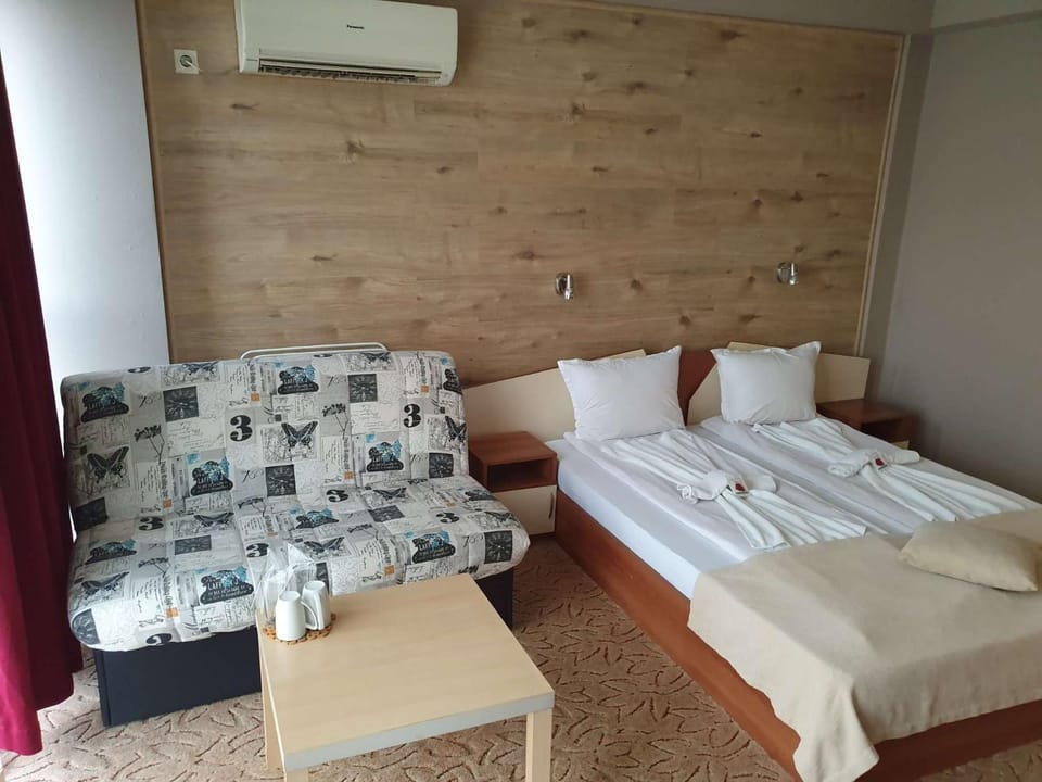 Family Hotel Kedara Hotel in Burgas