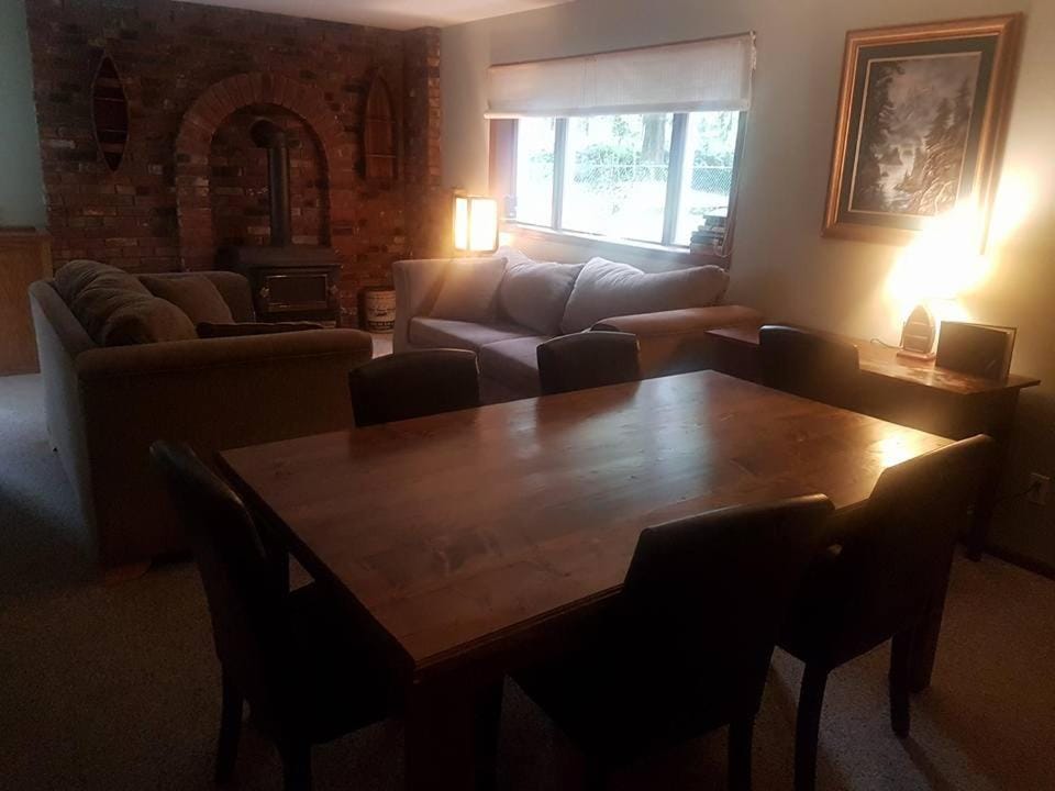 Living room, Dining area