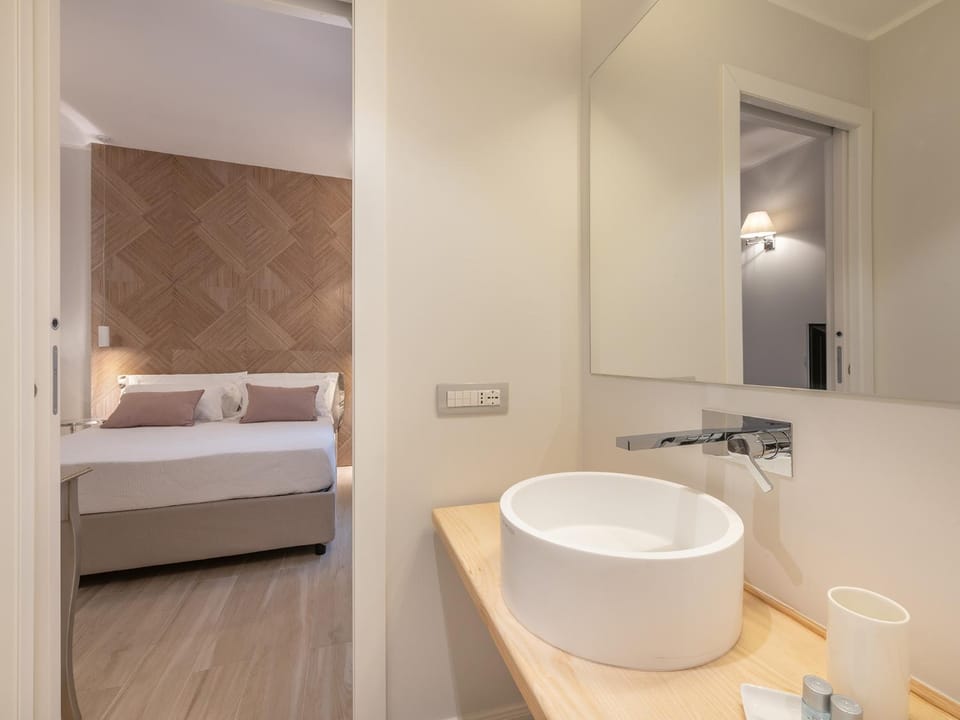 Bathroom, Bedroom