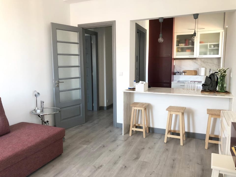 Kitchen or kitchenette, Living room