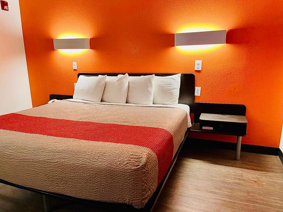 Motel 6-Springfield, IL I-55 I-72 Hotel in Lake Springfield