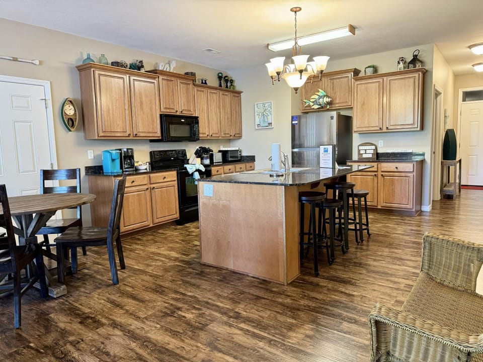 Lower Level Condo B-1 Apartment in Ridgedale