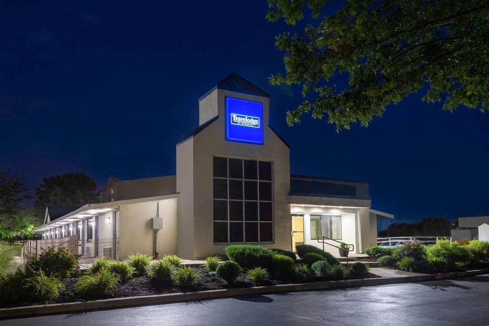 Property building, Night, On site, Time of day