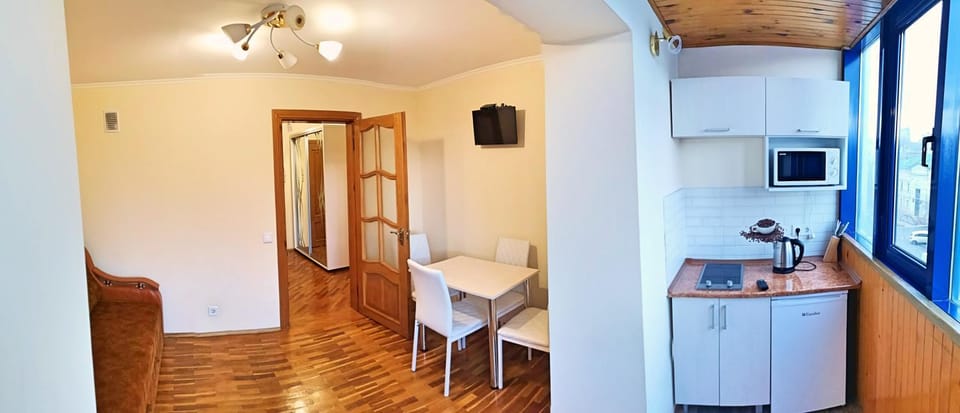 TV and multimedia, Kitchen or kitchenette, Dining area, minibar, stove