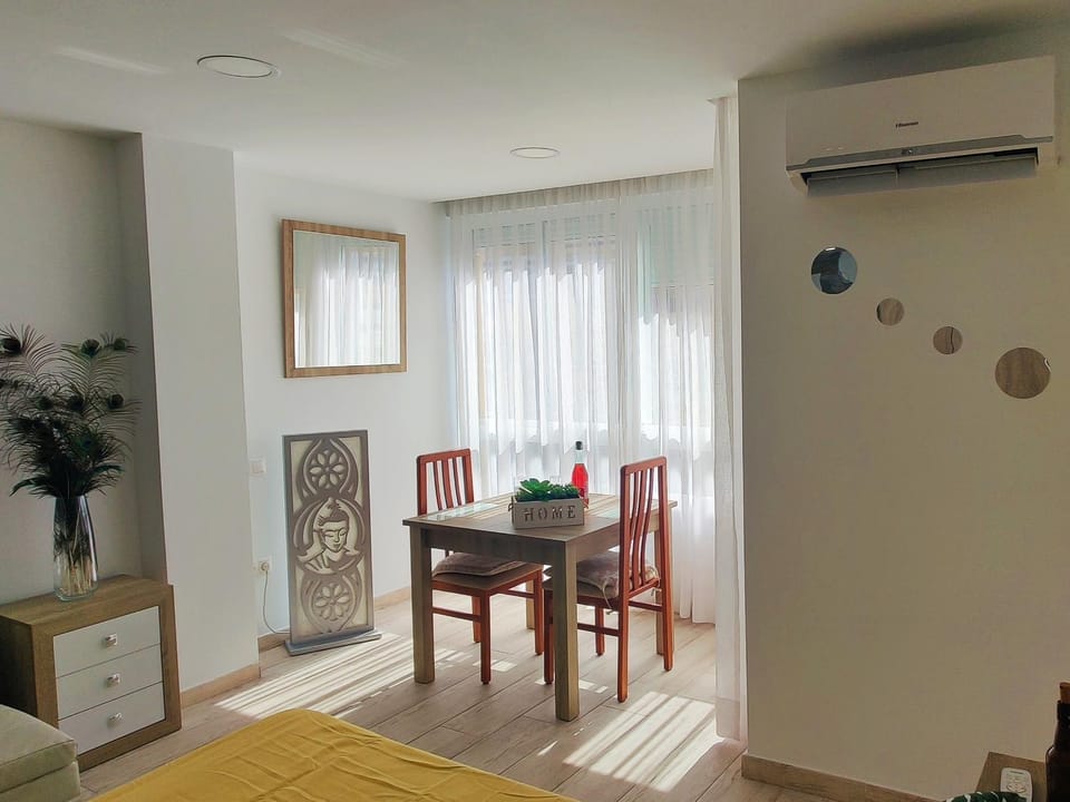 Dining area, air conditioner