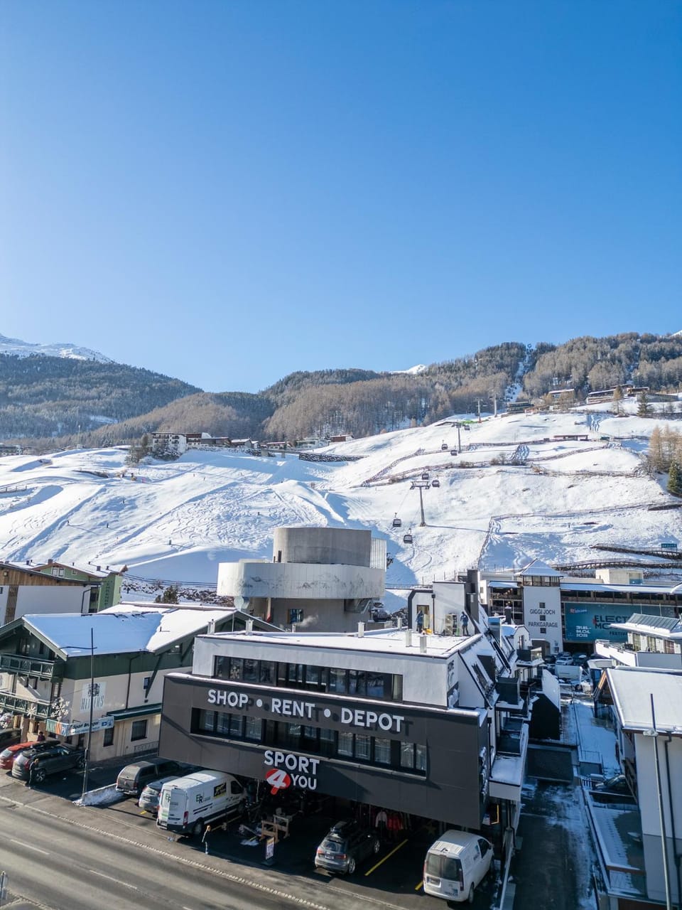 Property building, Location