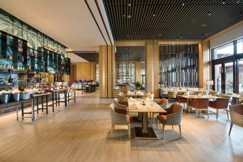 Restaurant/places to eat, Restaurant/places to eat