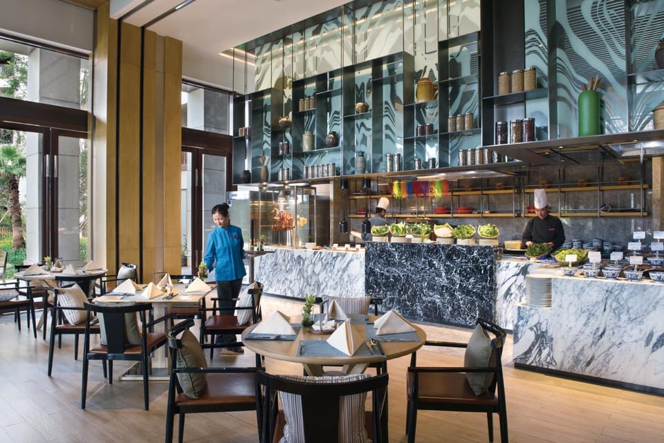 Restaurant/places to eat, Restaurant/places to eat