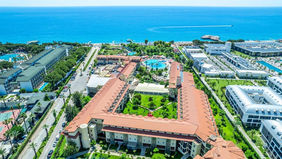 Property building, Bird's eye view, Garden view