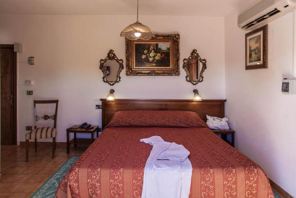 Bed, Photo of the whole room, Bedroom, towels, air conditioner