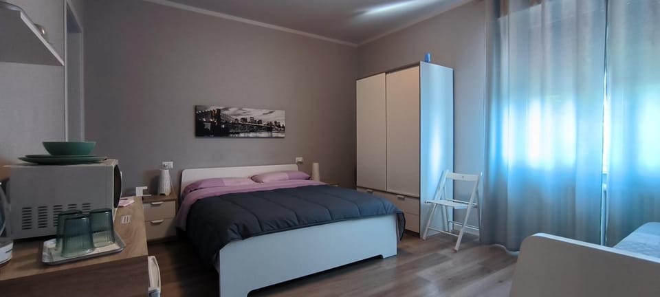 Bed, Photo of the whole room, Bedroom, wardrobe