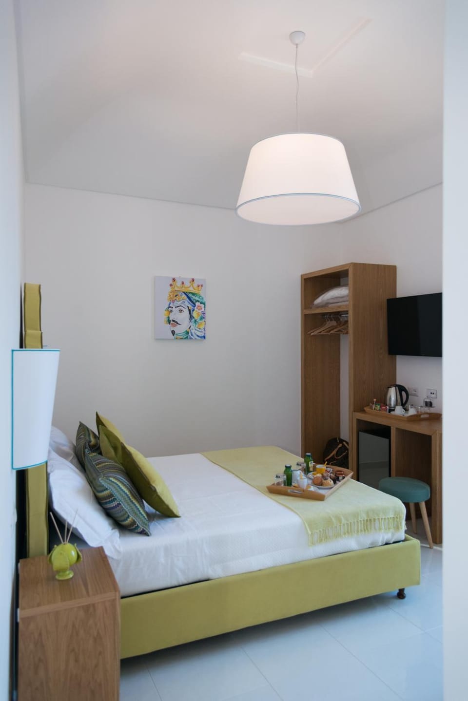 Photo of the whole room