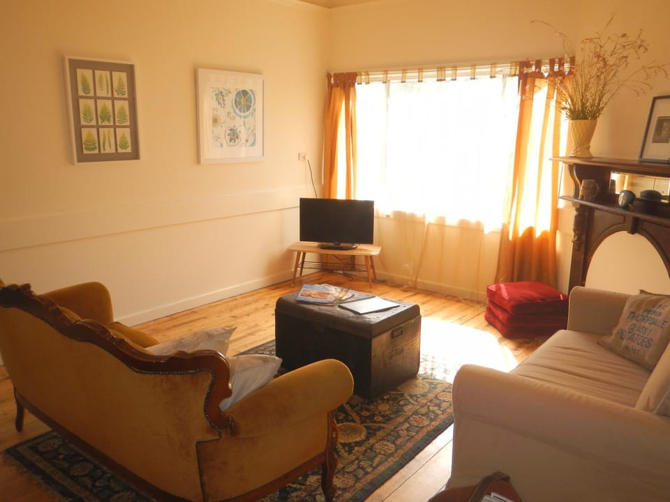 Lounge or bar