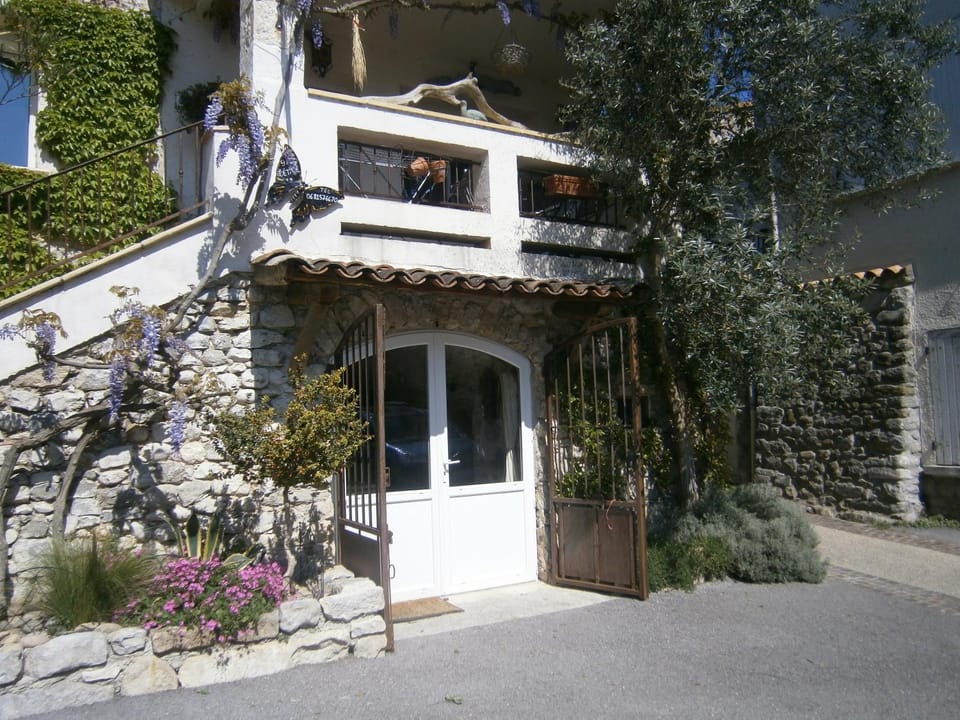 Gite l'Etape Vacation rental in Vallon-Pont-d'Arc