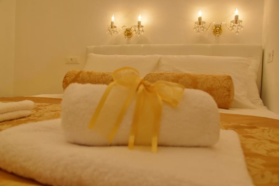 Bed, Decorative detail, Bedroom