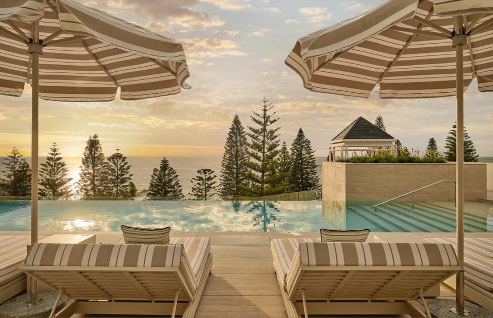 Pool view, Swimming pool