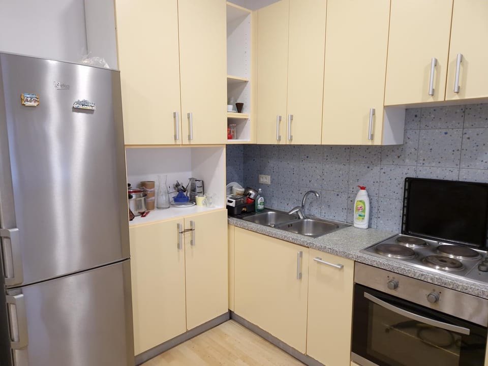 Kitchen or kitchenette, oven, stove