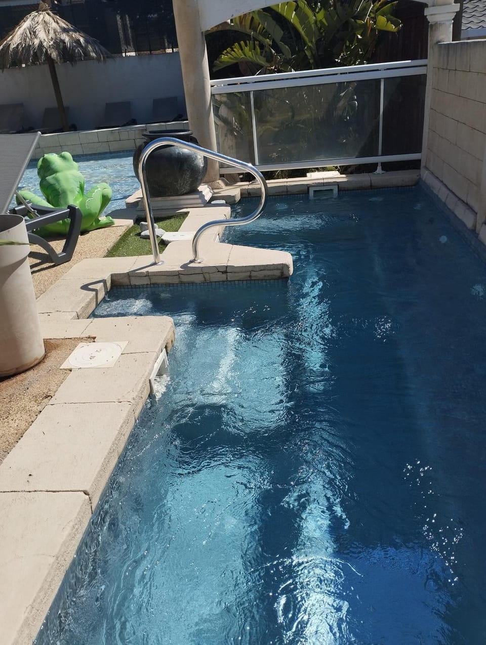 Hot Tub, Swimming pool