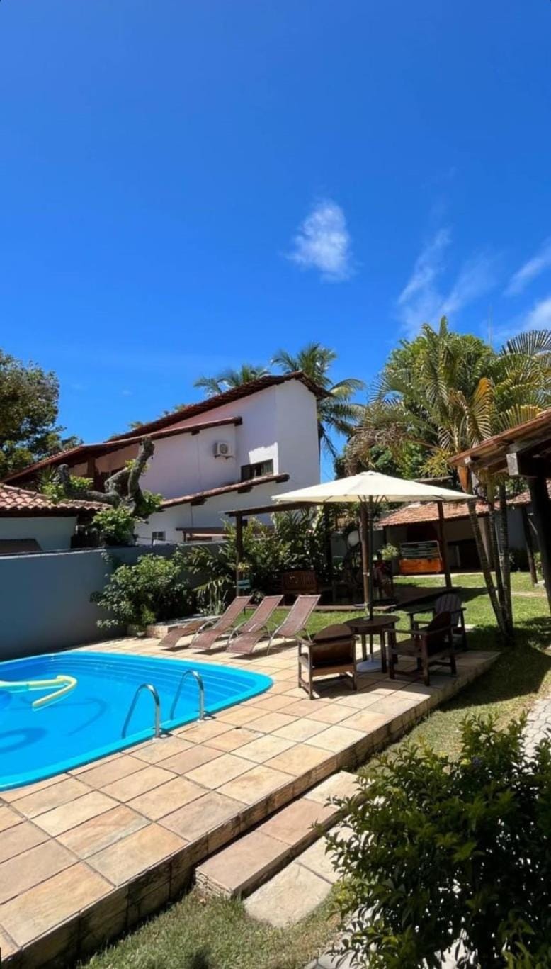 Swimming pool, sunbed