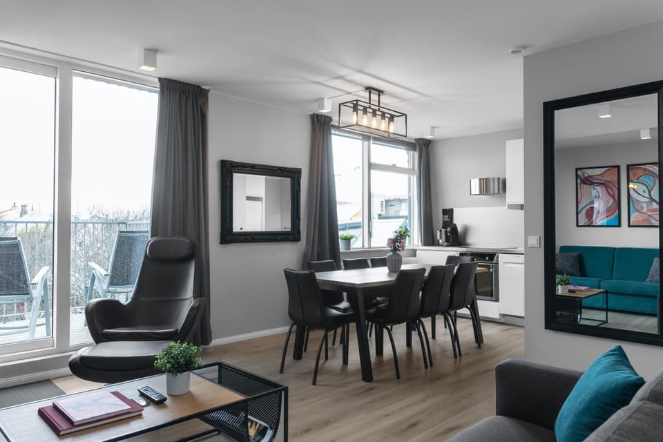 Living room, Seating area, Dining area