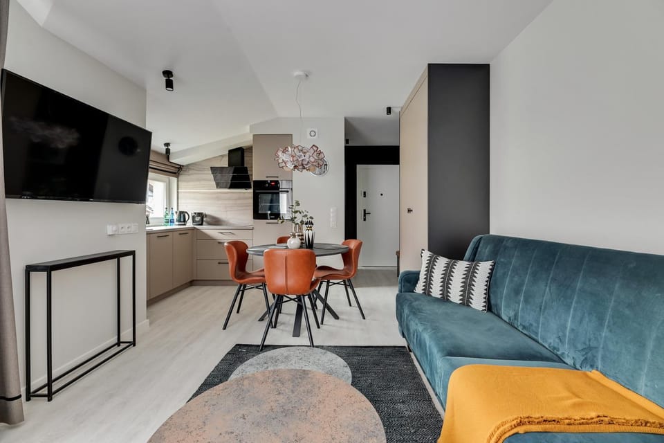 Coffee/tea facilities, Kitchen or kitchenette, Seating area, Dining area