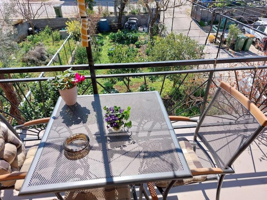 Balcony/Terrace, Garden view