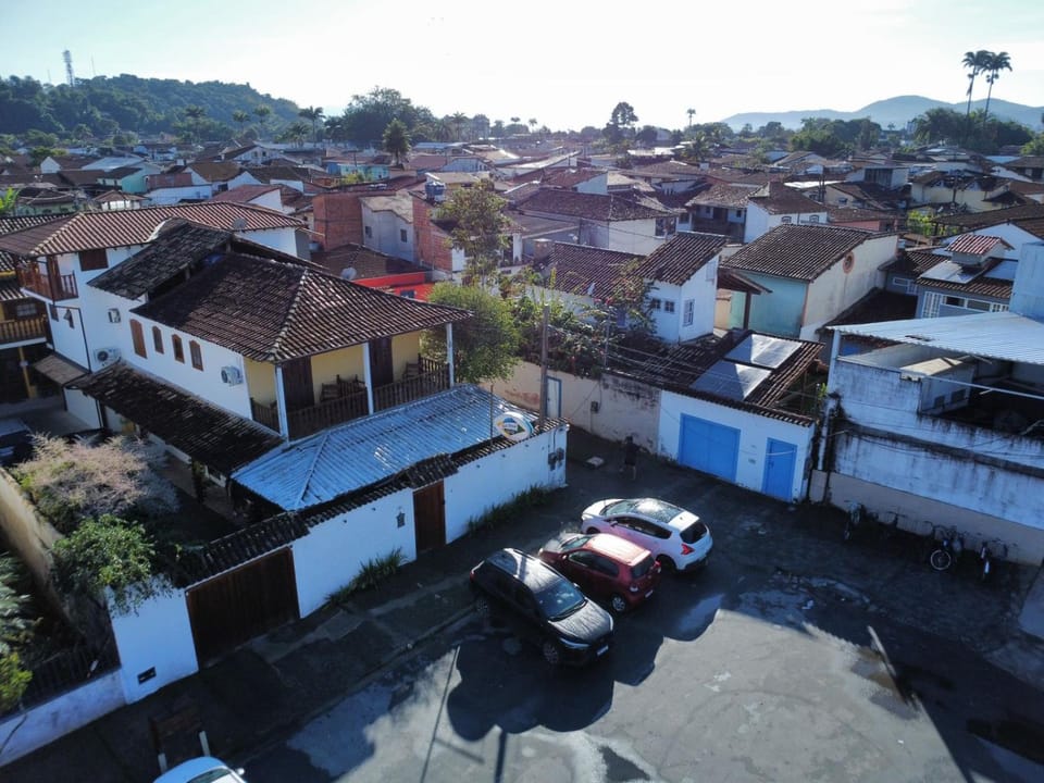 Bird's eye view, City view, Street view, Location