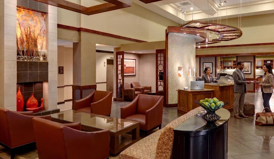 BNA Suites Hotel in Nashville