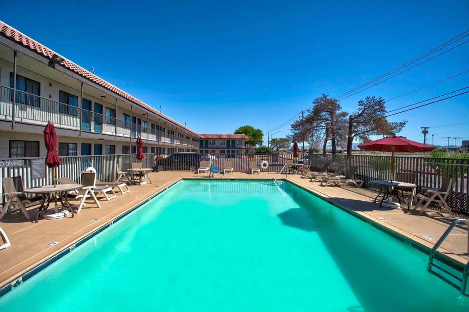 Pool view, Swimming pool