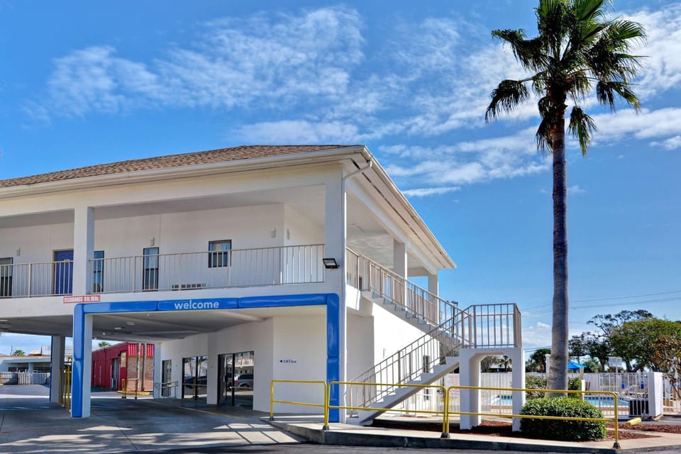 Property building, On site