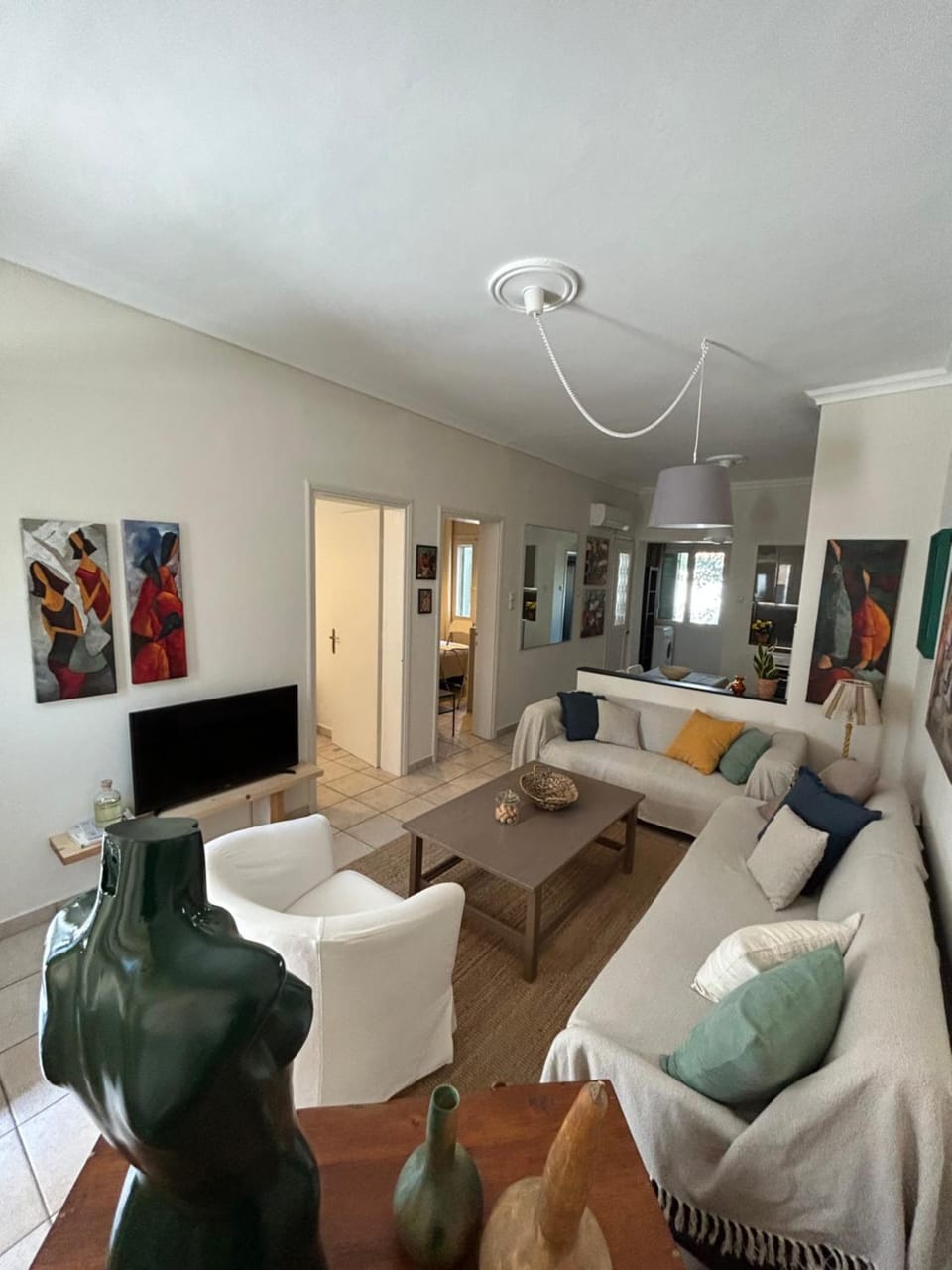 Living room, Seating area