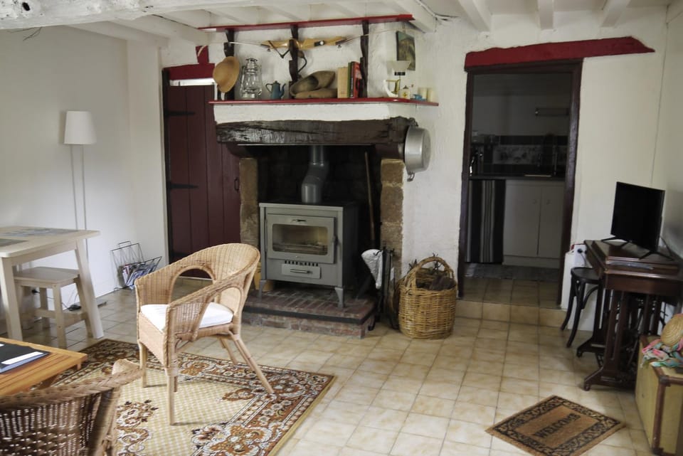 TV and multimedia, Dining area