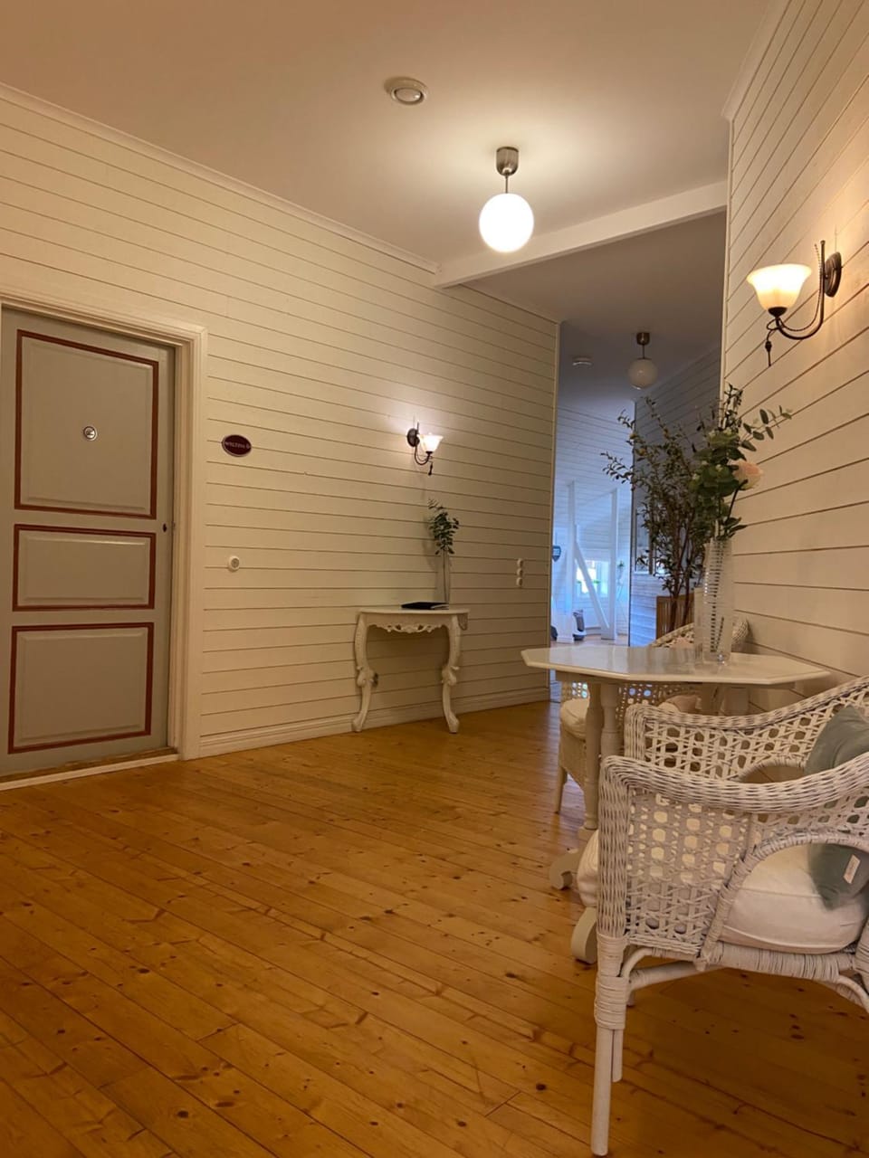 Property building, Seating area