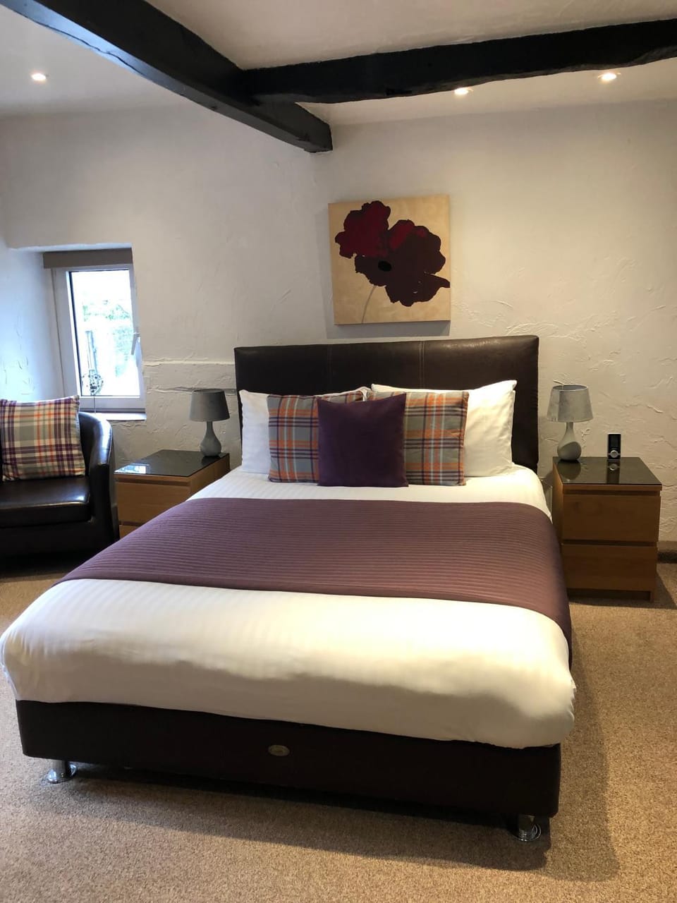 Bed, Photo of the whole room
