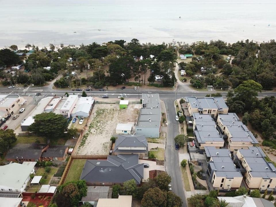 Luxury Capel Sound House in Melbourne
