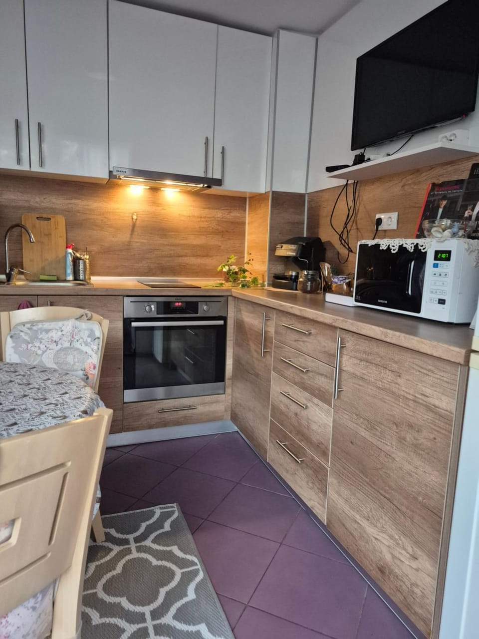 TV and multimedia, Coffee/tea facilities, Kitchen or kitchenette, minibar, oven, pet friendly, stove, toaster
