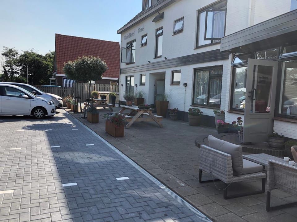 Property building, Parking